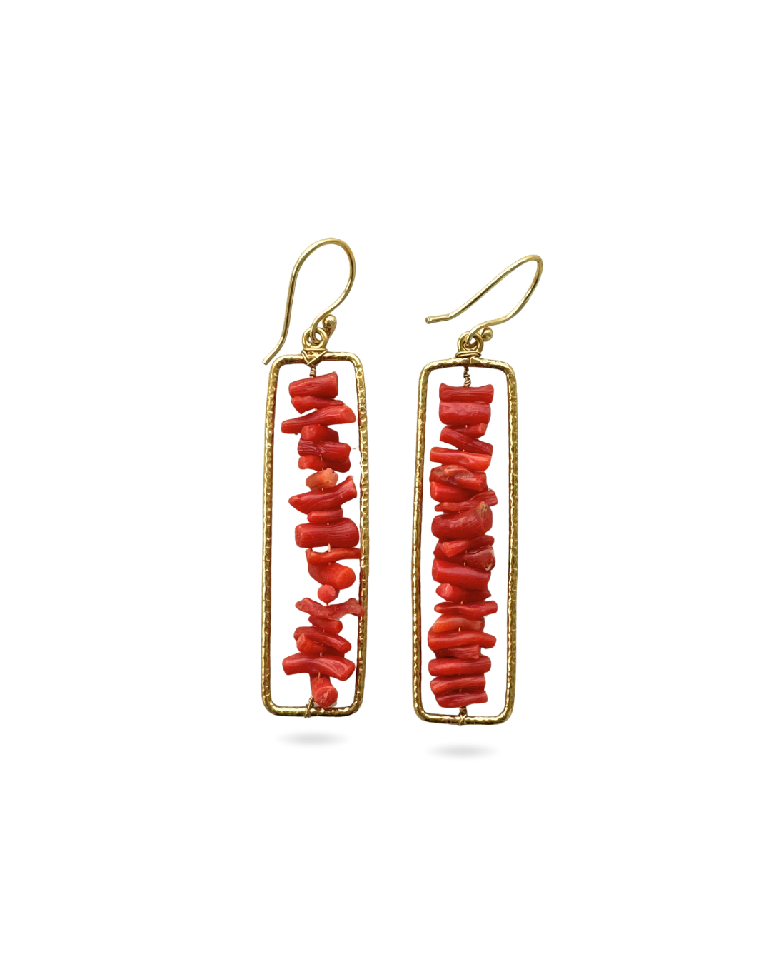 Pendientes Medusa dorados con coral rojo